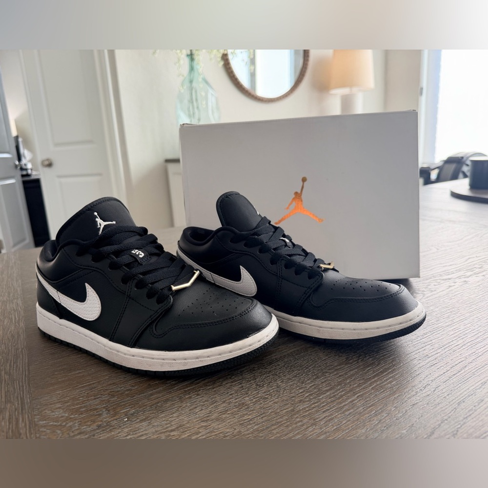 Air Jordan 1 Low
